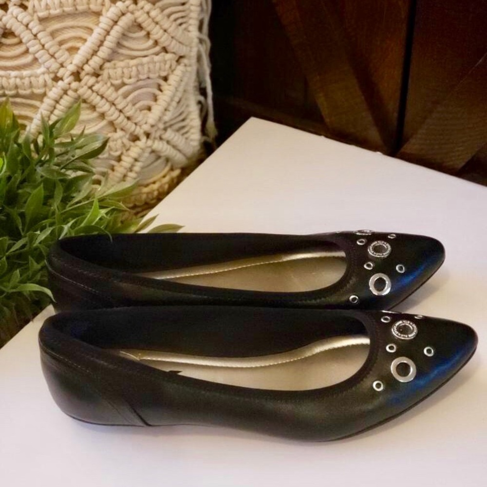 Anne Klein AK Sport black flat, size 7.5